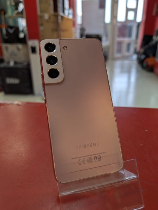 Обменяю Samsung S 22 на айфон 13,14 серии возиожно с моей доплатой