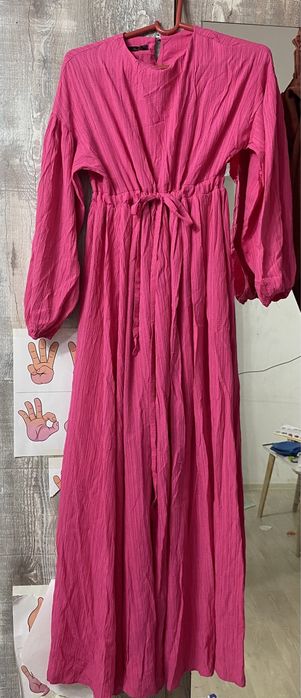 Платье женское. Очень красивое