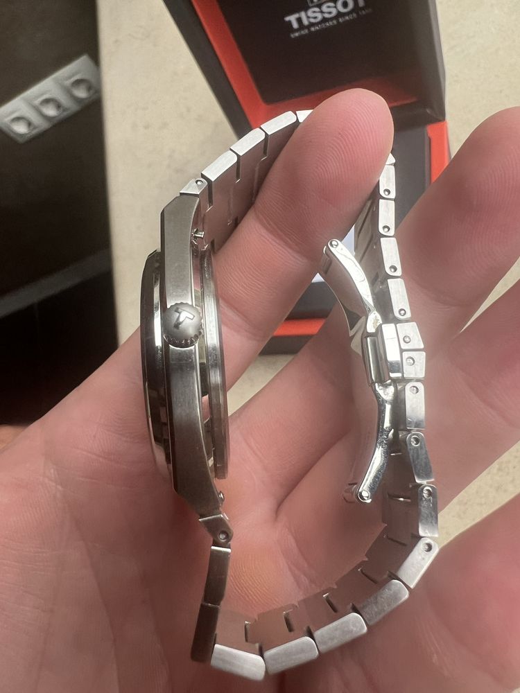 Нов мъжки часовник Tissot PRX 40mm