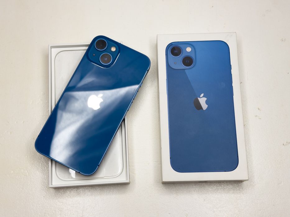 Iphone 13 хорошем состоянии.
