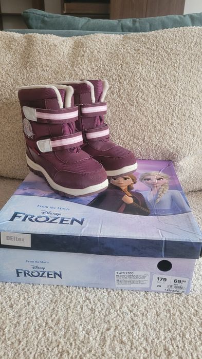 Vând cizme pt zăpadă