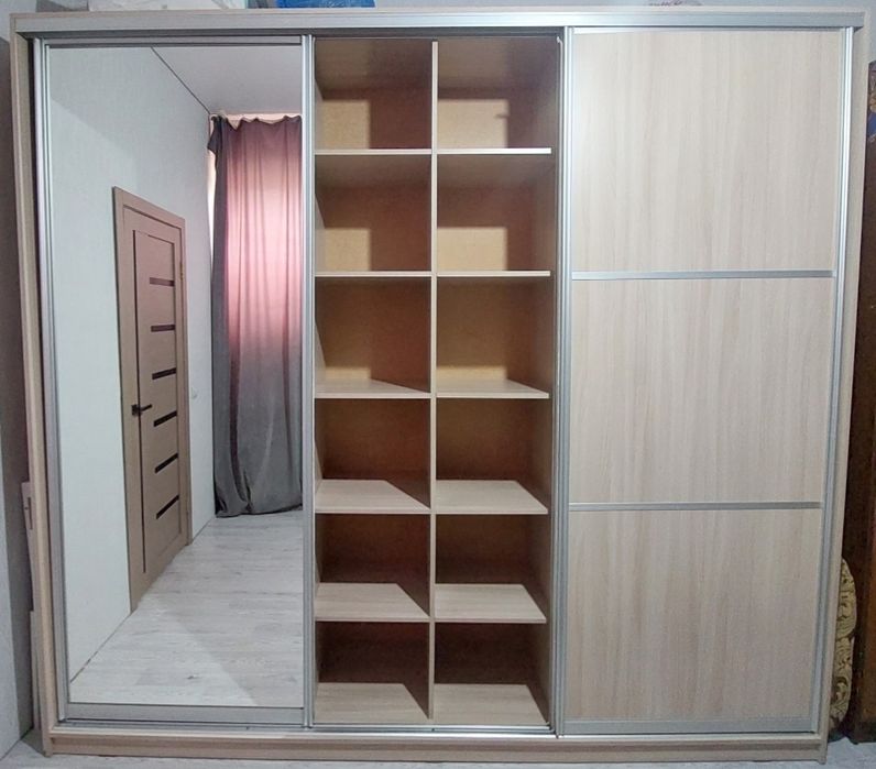 Продам шкаф для одежды
