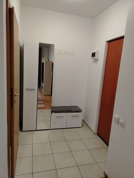 Particular închiriez Garsoniera 42 mp