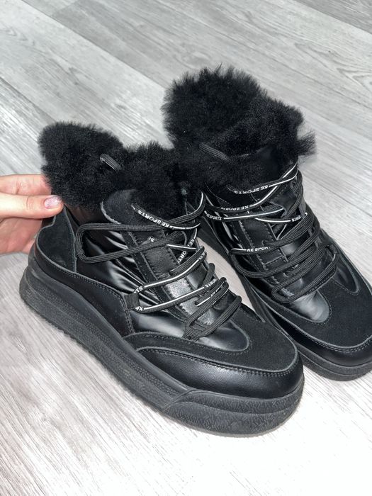 Новые зимние ботинки