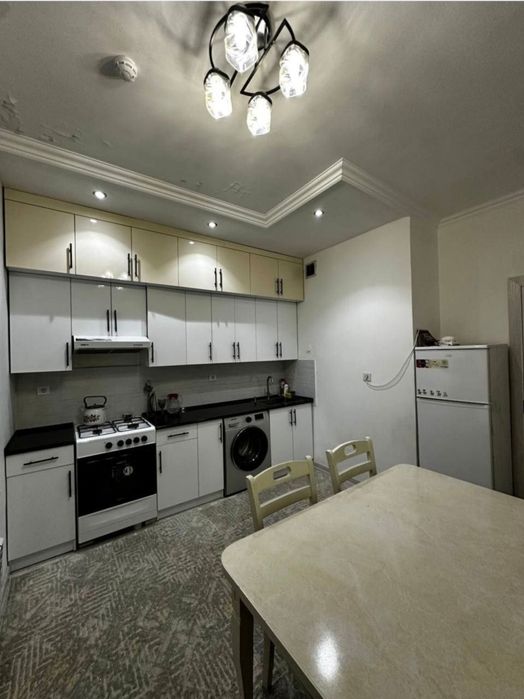 Yashnabod Olmos mahalada 3 xonali kvartira