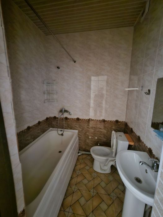 2 xonali yaxshi ta'mirlangan kvartira sotiladi