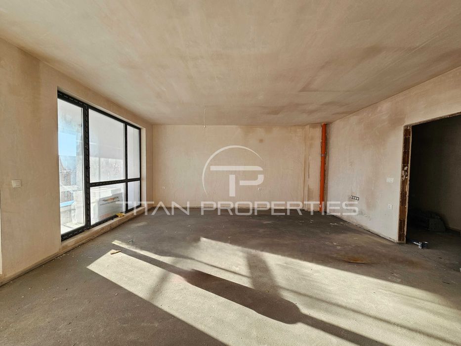 Продава се Тристаен апартамент в Пловдив, Остромила - 150 кв.м за 1256 €/кв.м - Снимка #1