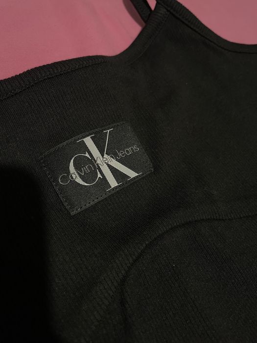 Кроп Топ Calvin Klein ново