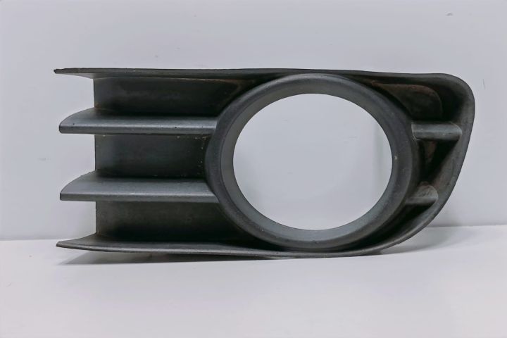 Grila  proiector stanga 8200115117 Renault Megane a 2-a generatie (fa