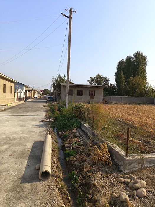 Uchaska sotiladi srochni