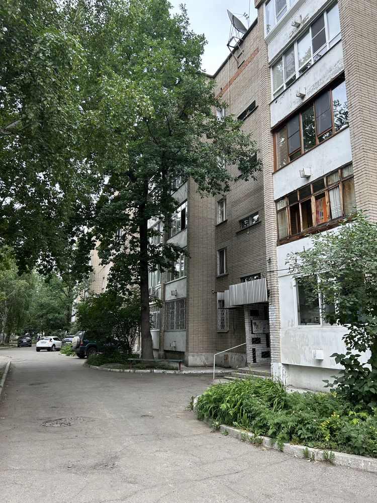 Продается 1,5- ка на Стрелке