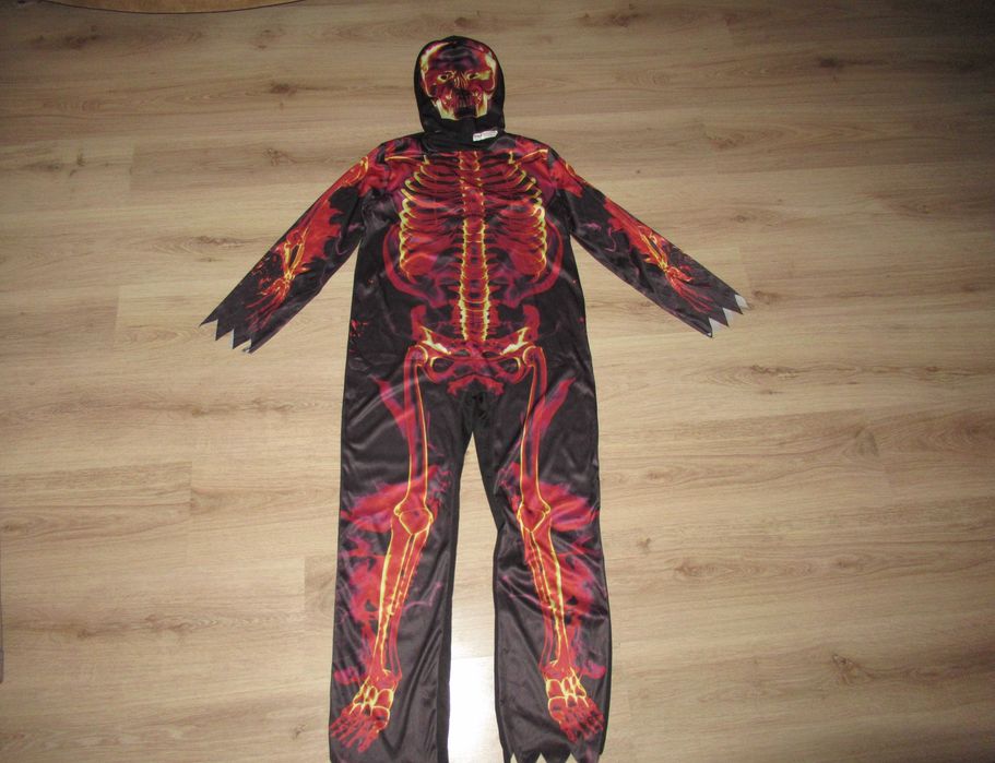 хелоуин--СТРАХОТЕН ГАЩЕРИЗОН с маска--158/164 номер