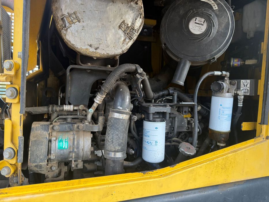 Incarcator frontal komatsu wa320PZ-6