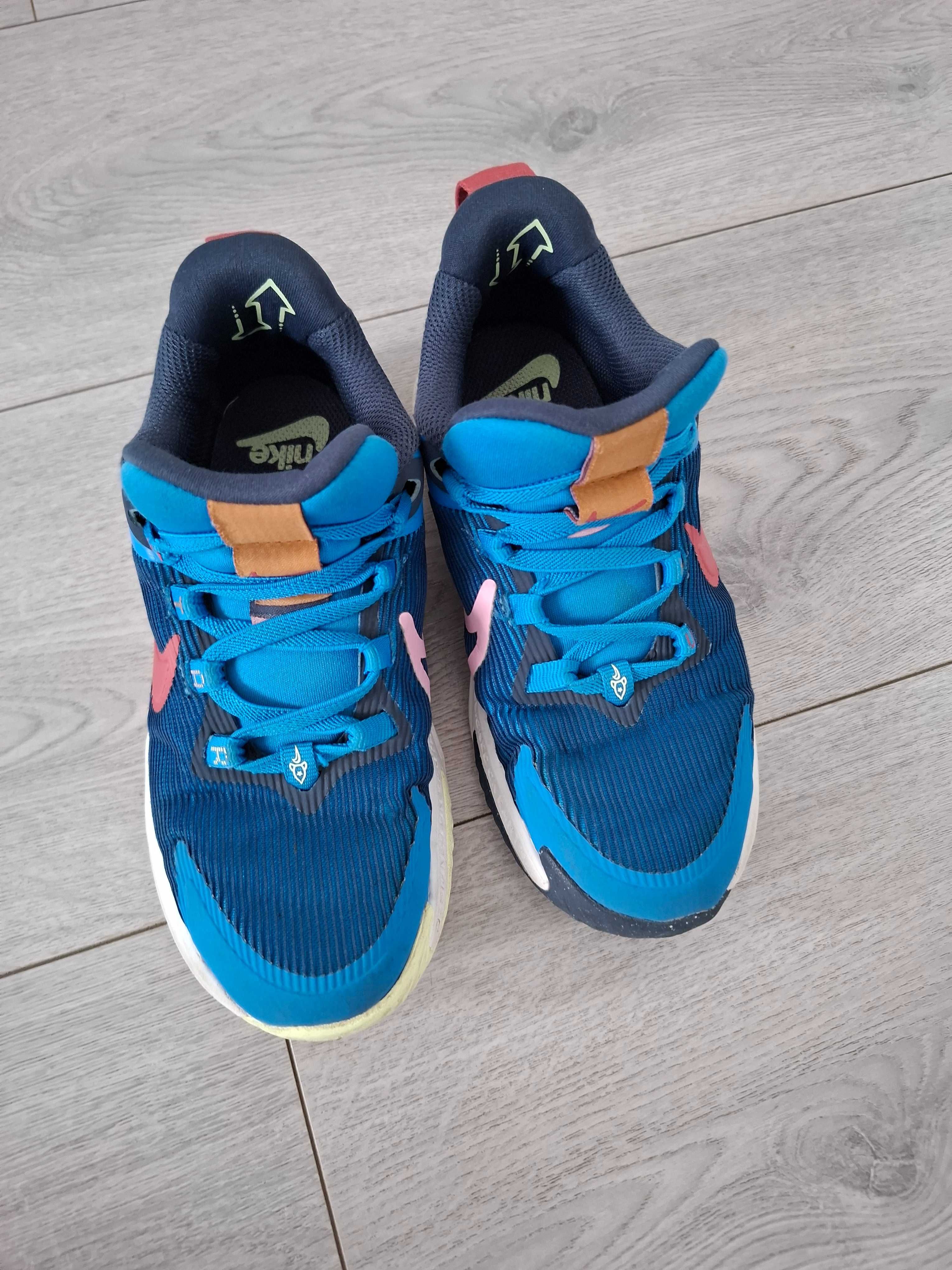 Детски маратинки Nike номер 31.5