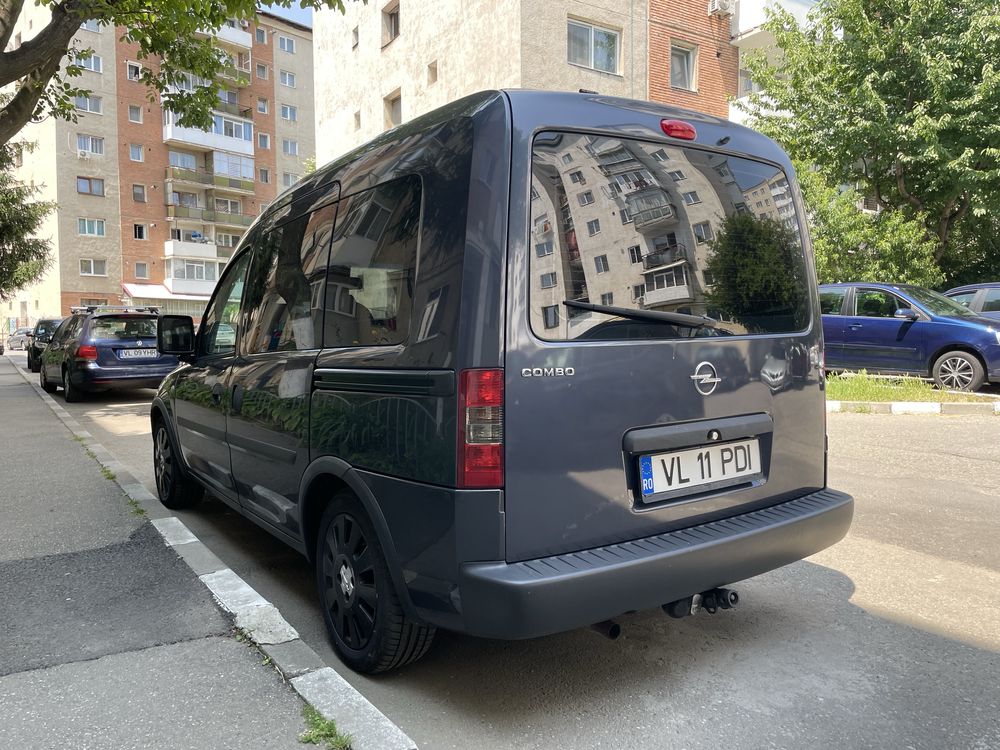 Opel Combo 1.4 benzina 2007