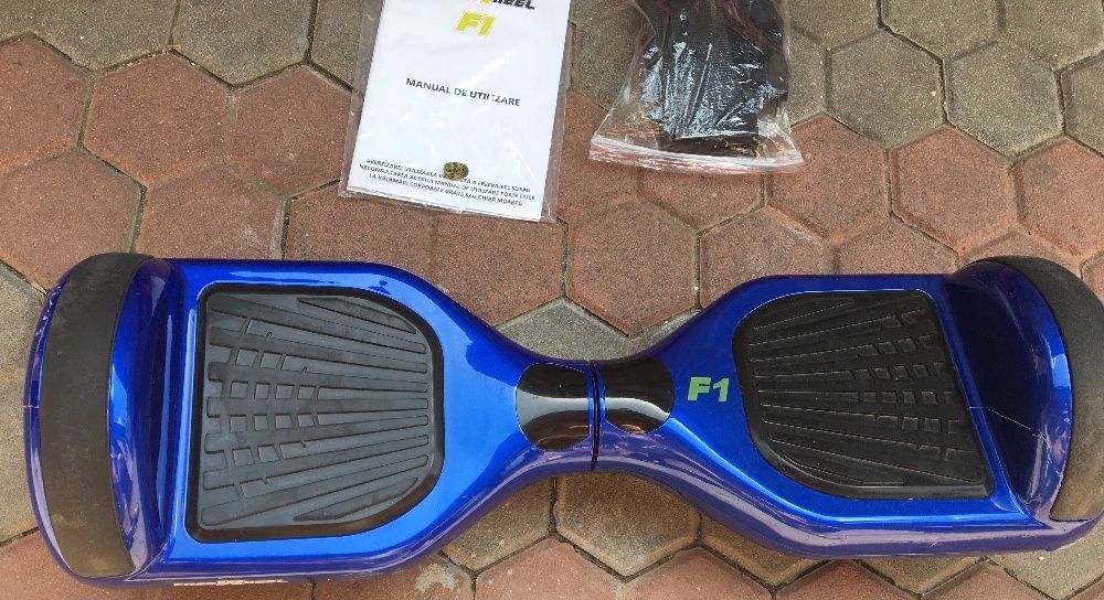 Hoverboard Freewhell F1 cu husa si incarcator