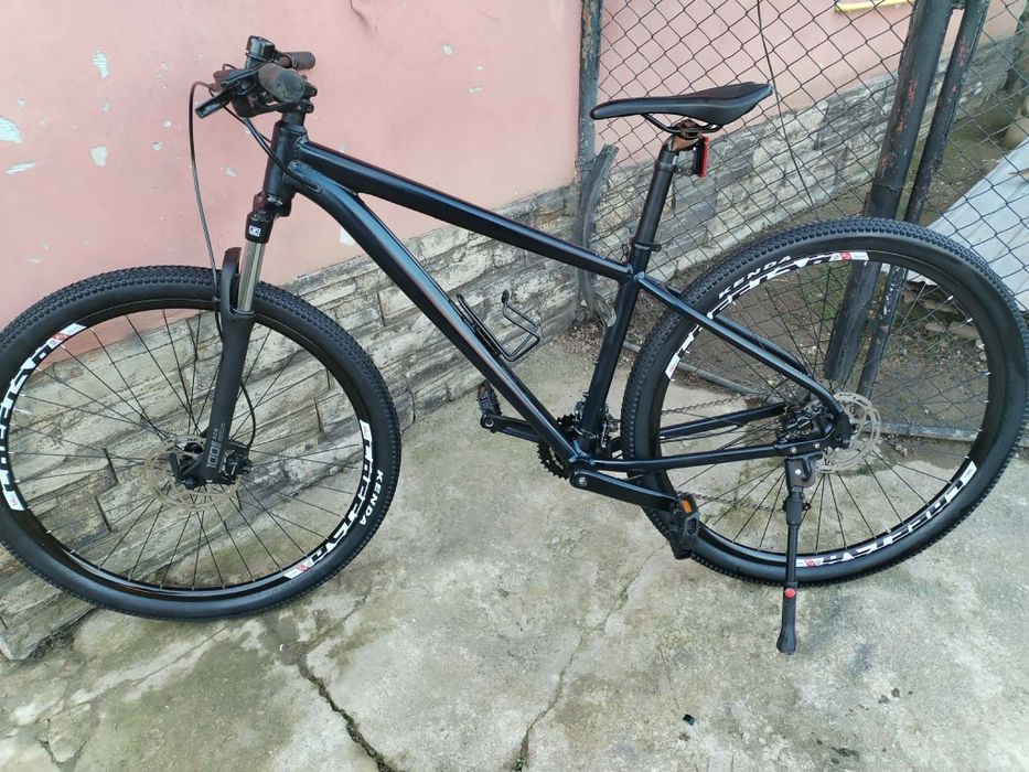 Bicicleta White roti 29 frane disc hidraulice