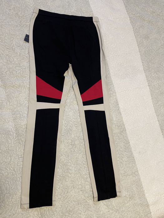 BCBG MAX AZRIA чисто нов дамски клин-панталон