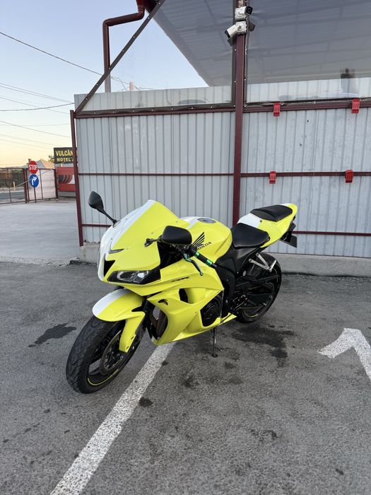Honda CBR 600RR 2008 (nu yamaha , ktm, aprilia )