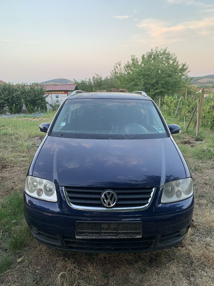 VW TUARAN на части 2.0тди