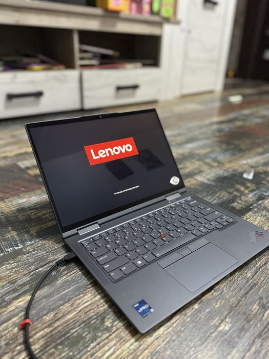 Lenovo ThinkPad X1 Yoga Gen 7 • i7 TOUCHSCREEN 360• -32gb ram