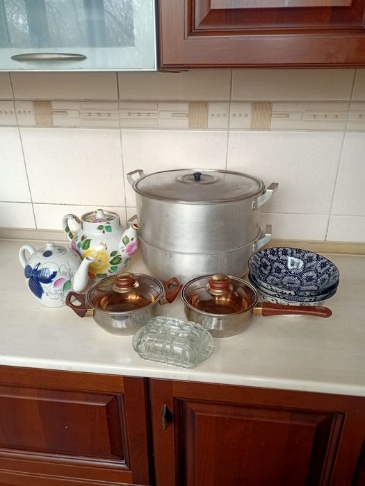 Продам мантоварку и посуду