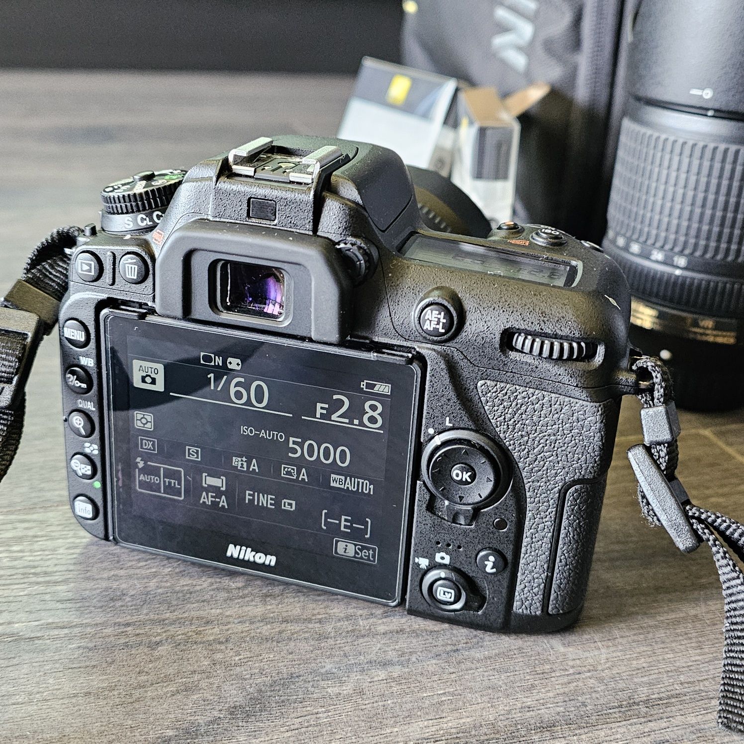Amanet F28: Nikon D7500 + Obiectiv 18-140, 35mm 1.8G + Rucsac (P)