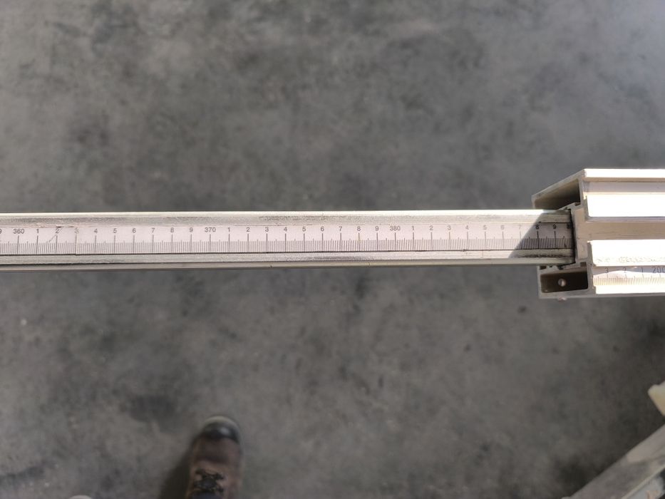 Форматно разкройващ циркуляр с подрезвач