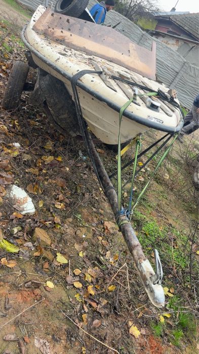 Vand sau schimb barca foarte buna