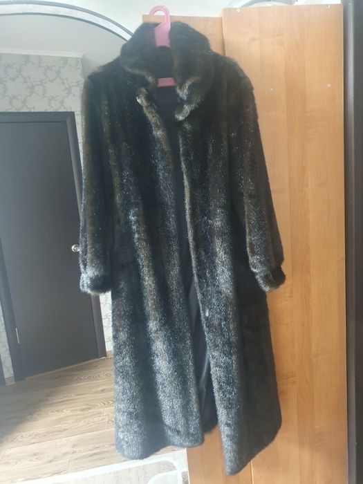 Продам шубу норковую (искусственная]