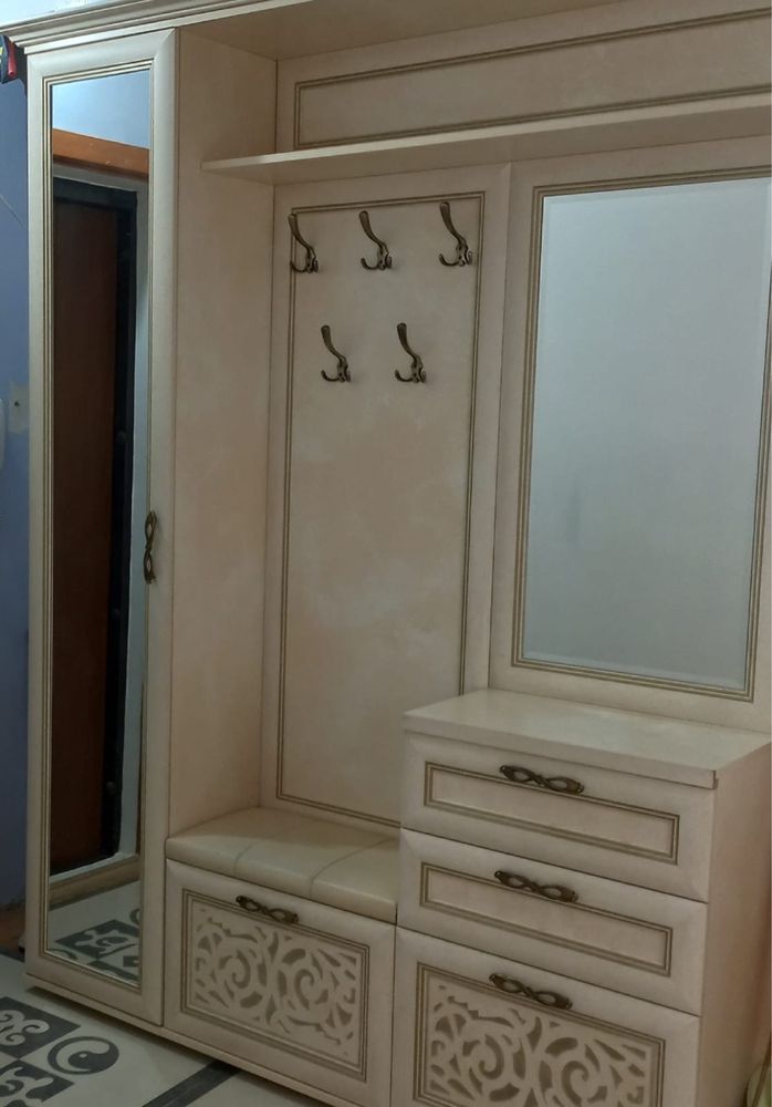Шкаф для прихожей