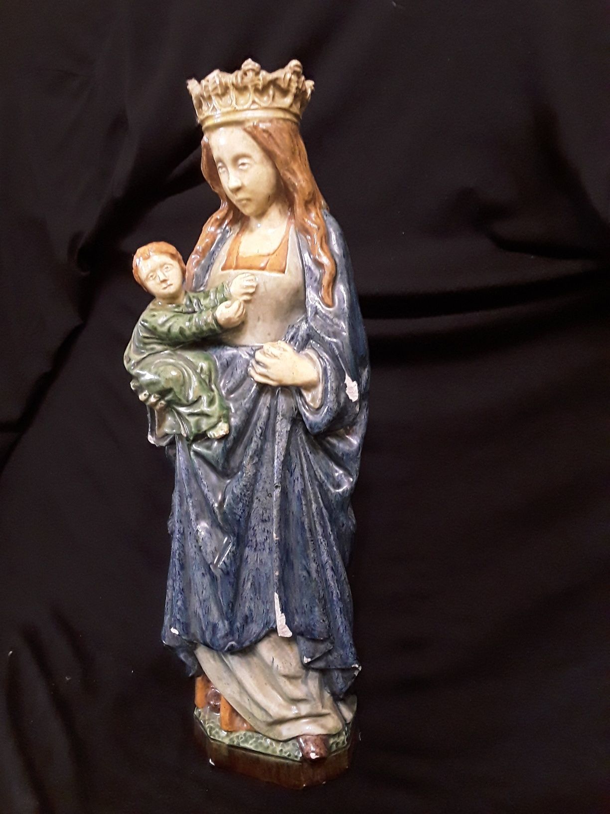 Cadou Craciun, Statuie foarte veche, Madonna cu pruncul Isus