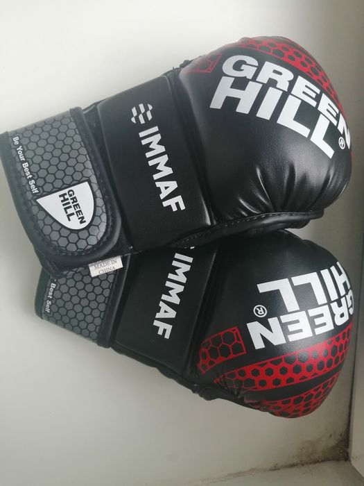 перчатки для единоборства