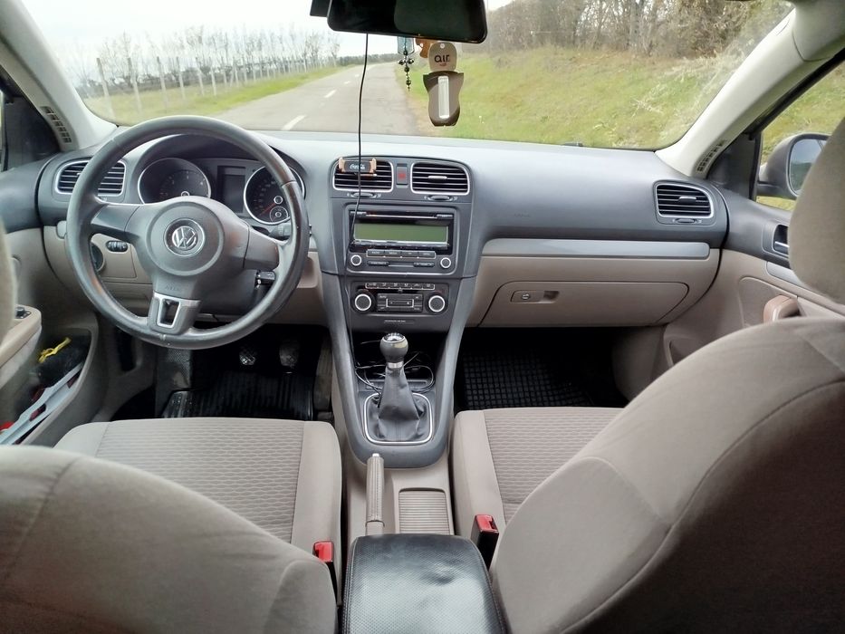 VW Golf 6 din 2011, 1.6 TDI, 105 cp