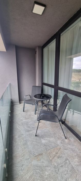 De închiriat apartament cu 2 camere la Shopping city cu loc de parcare