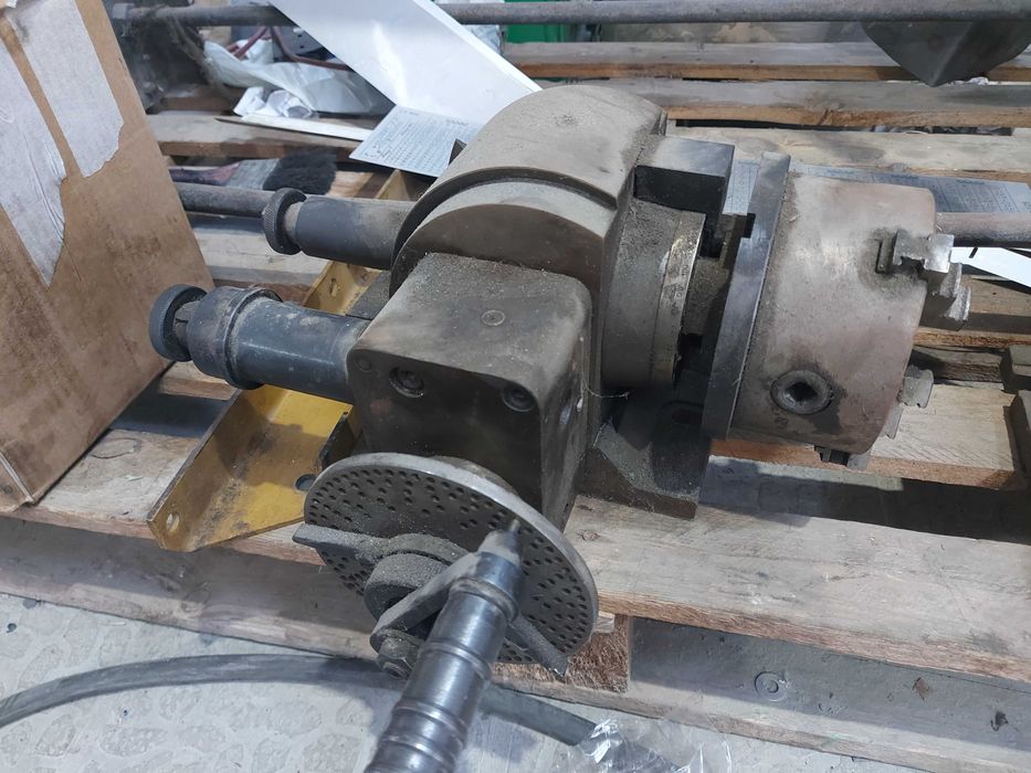 Делителен апарат за фреза