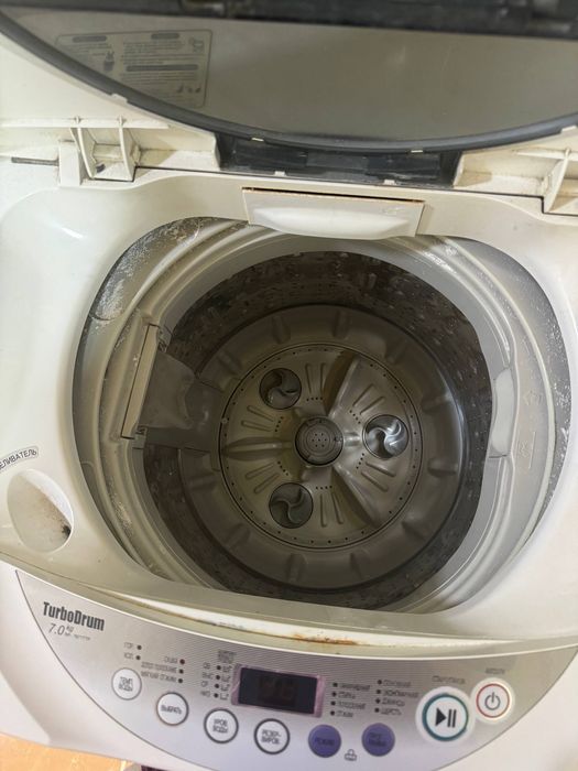 Kirmoshina  sotiladi