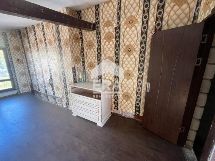 Продава се Къща в Варна, Автогара - 60 кв.м за 1617 €/кв.м - Снимка #3