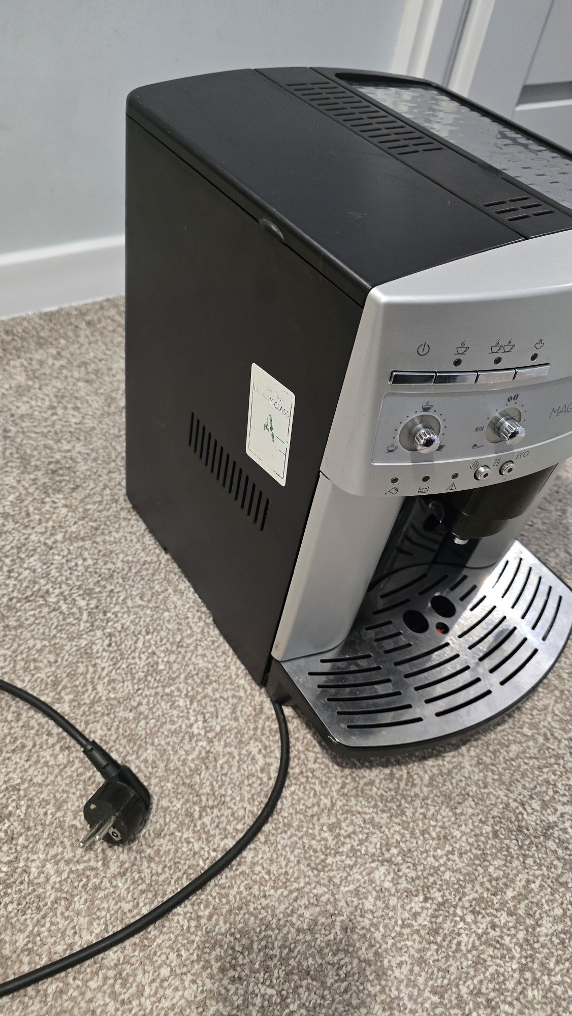 Delonghi Magnifica 3200S