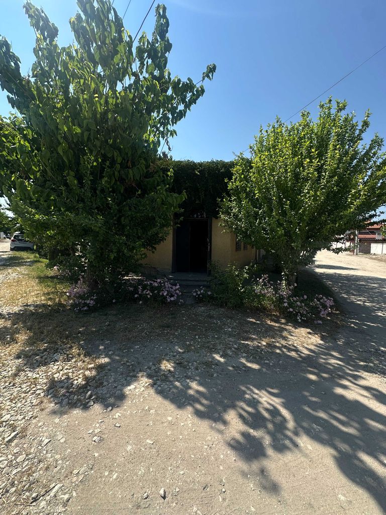 Дава се под наем Магазин в с. Скутаре, Област Пловдив - 29 кв.м за 306 € - Снимка #6