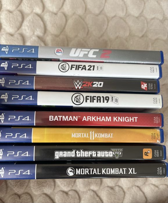 Playstation 4 slim + un controller + 8 jocuri