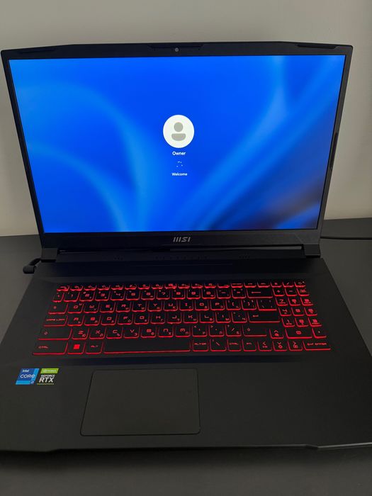 Геймърски лаптоп MSI Katana gf76