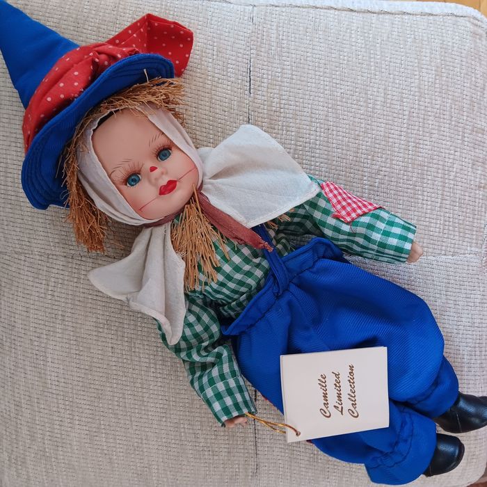 Păpușă din colecție limitată Camille