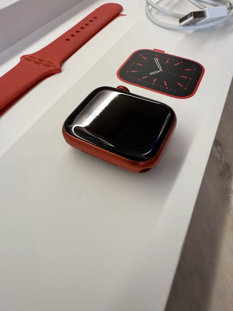 Apple watch 6 40mm red