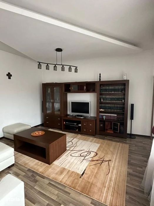 Vanzare apartament 4 camere etaj 1 plus garsoniera vila Gara de Nord