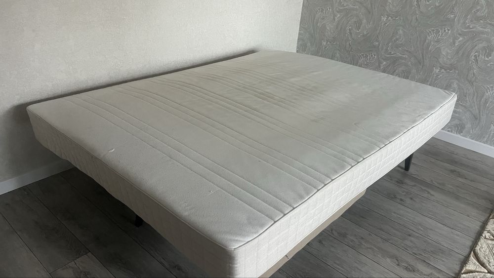 Продам матрас спальный