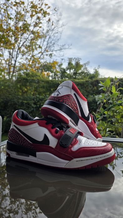 Обувки NIKE AIR JORDAN Lecacy 312 Low Red