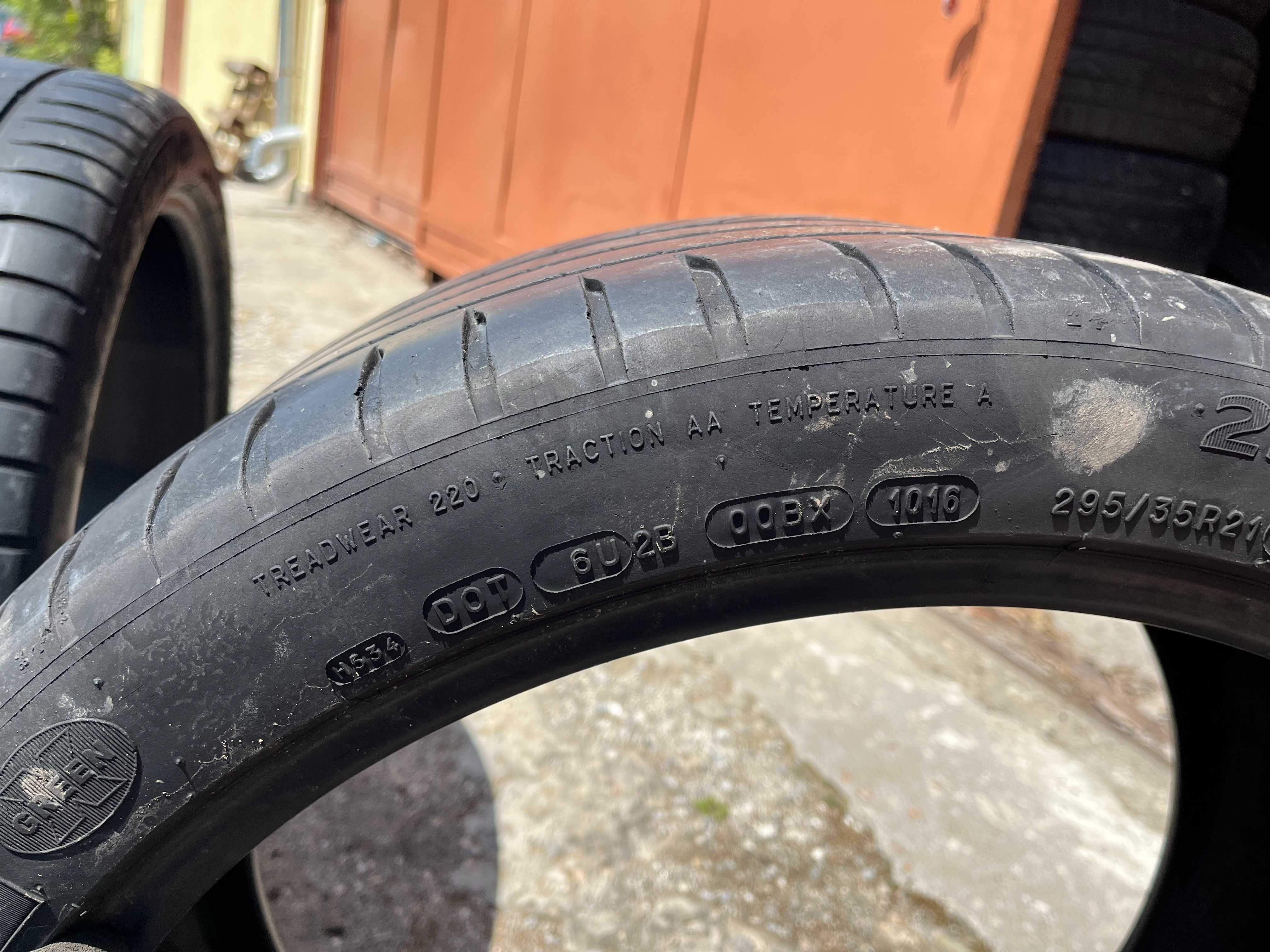 2 бр. летни гуми 295/35/21 Michelin N1 DOT 1016 3,5-4 mm