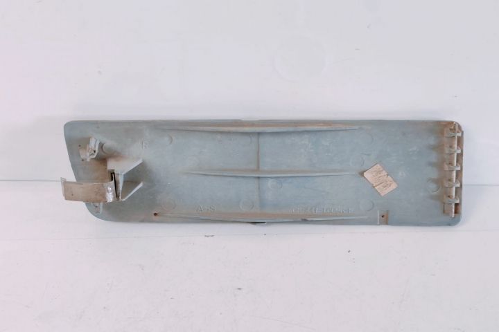 Catadioptru bara dreapta 084411609RF Volkswagen VW Golf a 3-a generat