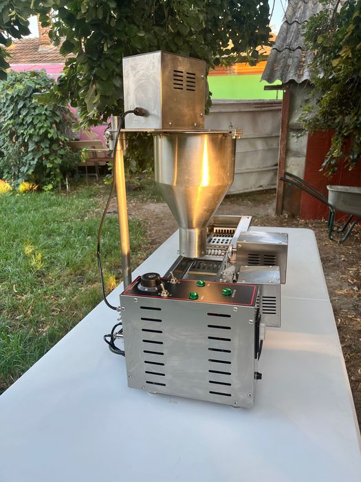 Masina de gogoși inelusi automată